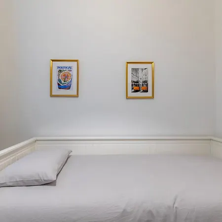 Cosy Remodeled Apartment In The City Center Fundao Exterior photo