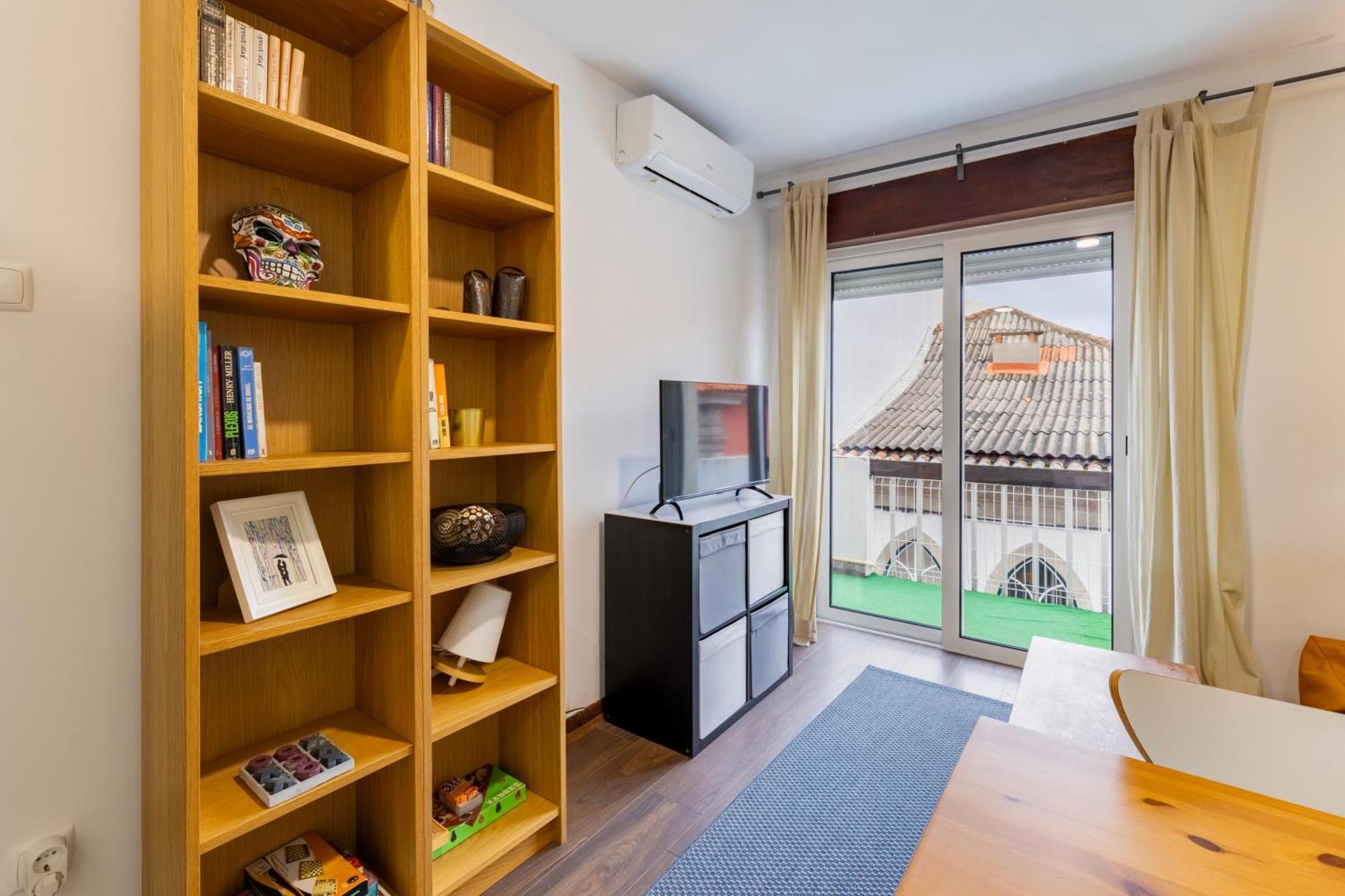 Cosy Remodeled In The Center Apartment Fundao