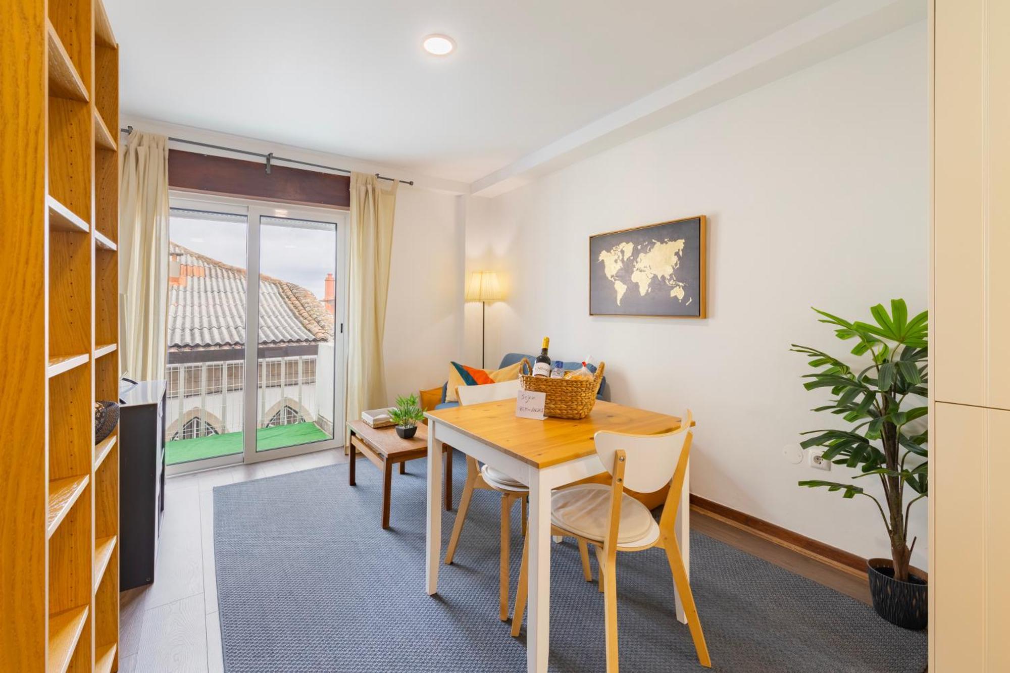 Cosy Remodeled In The Center Apartment *