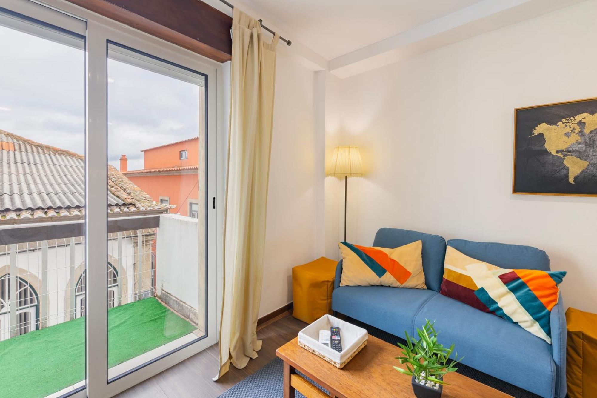 Cosy Remodeled In The Center Apartment